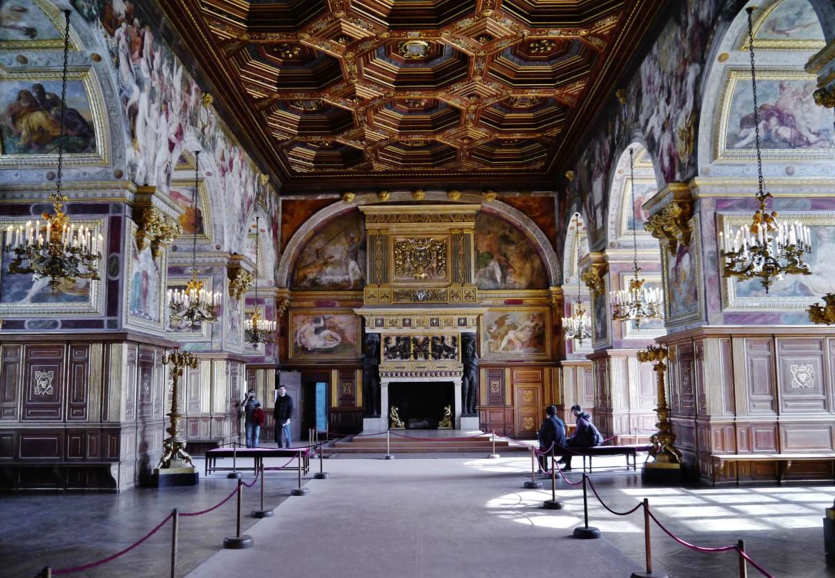 78-Interno della sala decorata dal primaticcio - Château, Fontainebleau  
